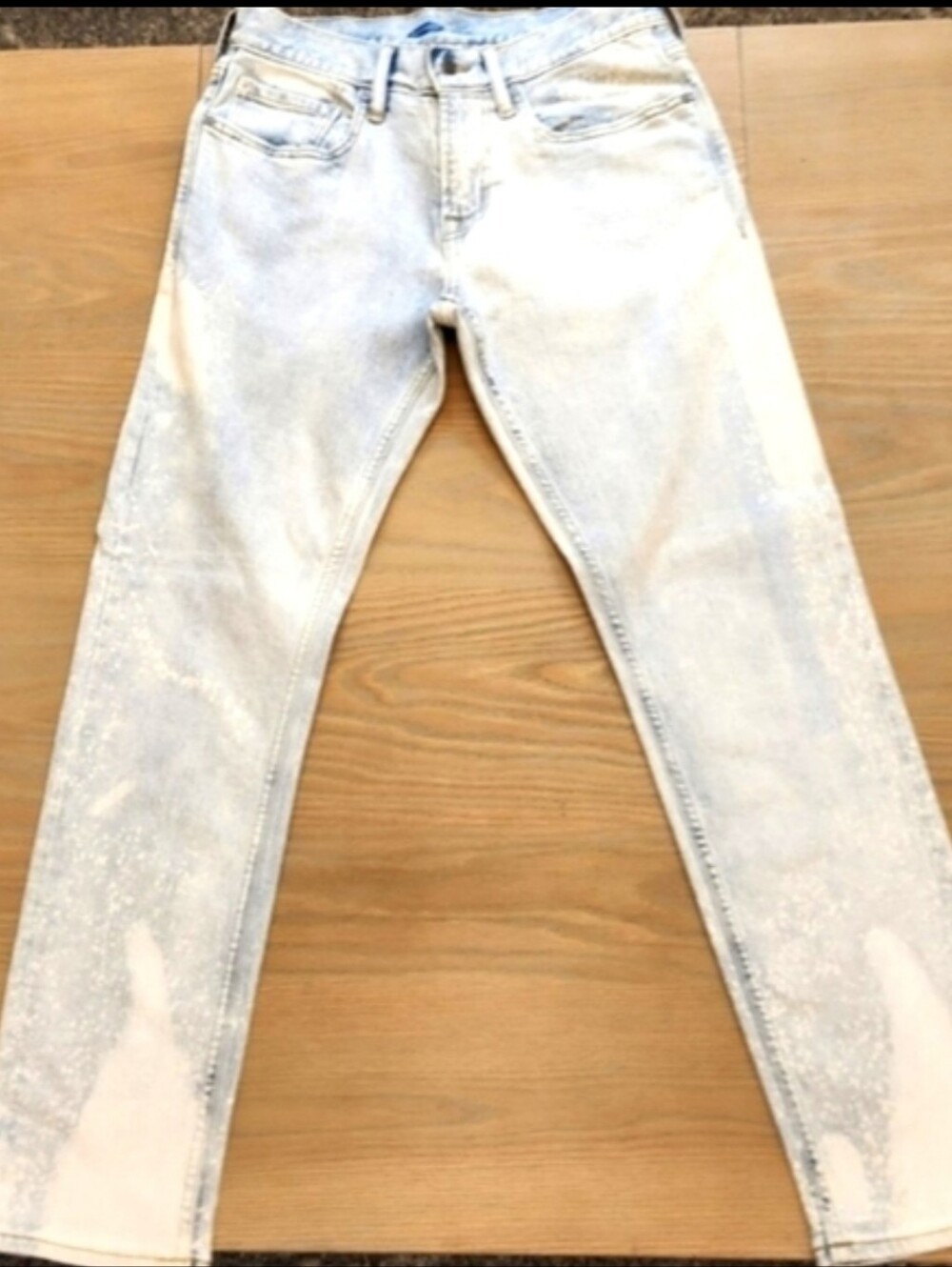 Light Wash Skinny Jeans - Pale Blue